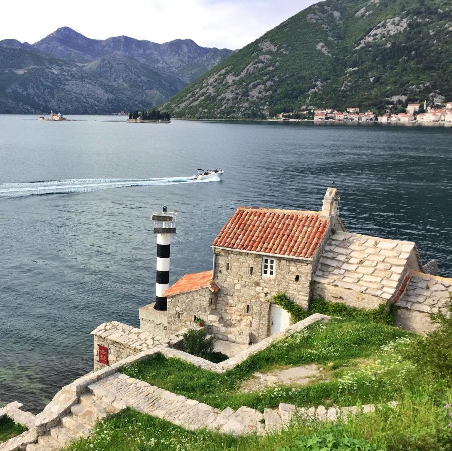 Apartment Miramare Kotor Exterior photo