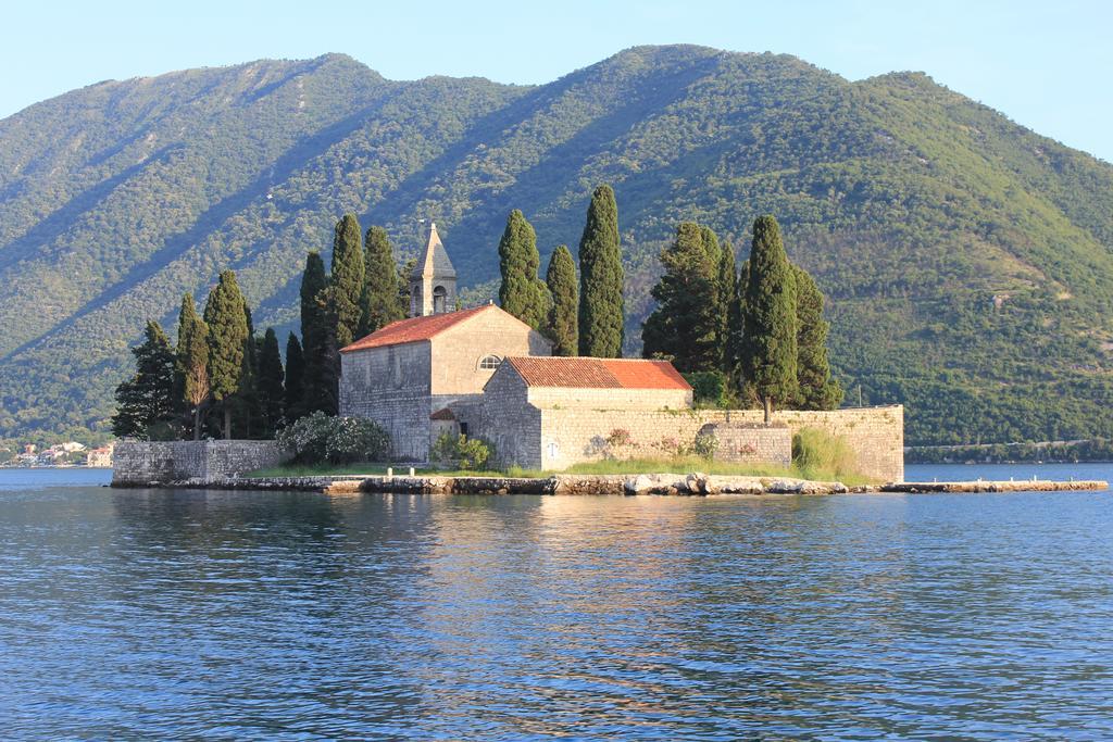 Apartment Miramare Kotor Exterior photo